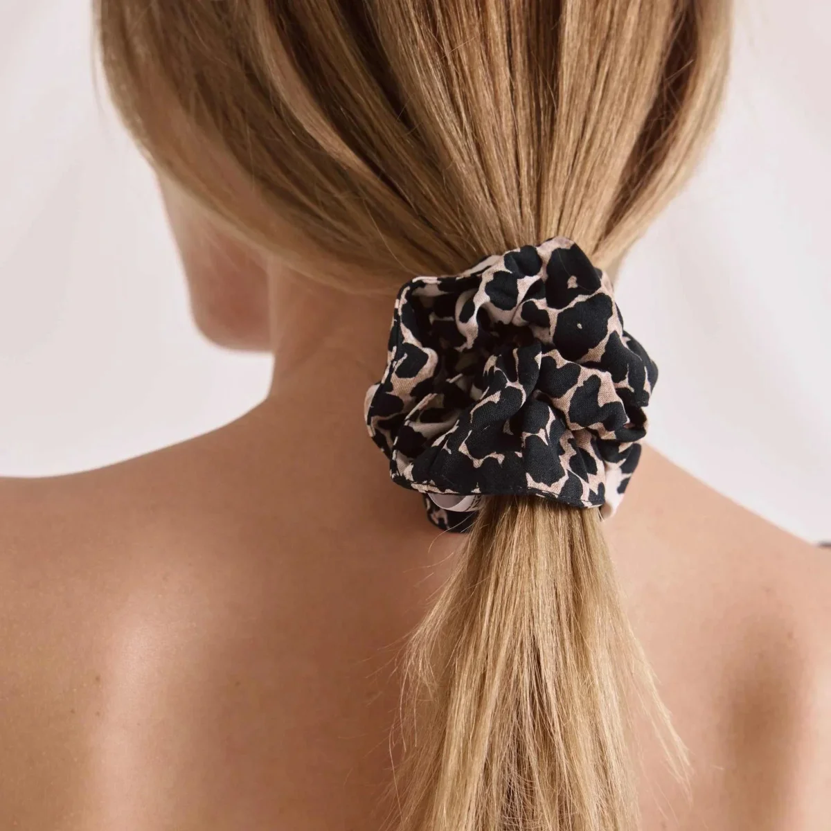 COTTON CANDY Leo Scrunchie Yaelle – Bild 2